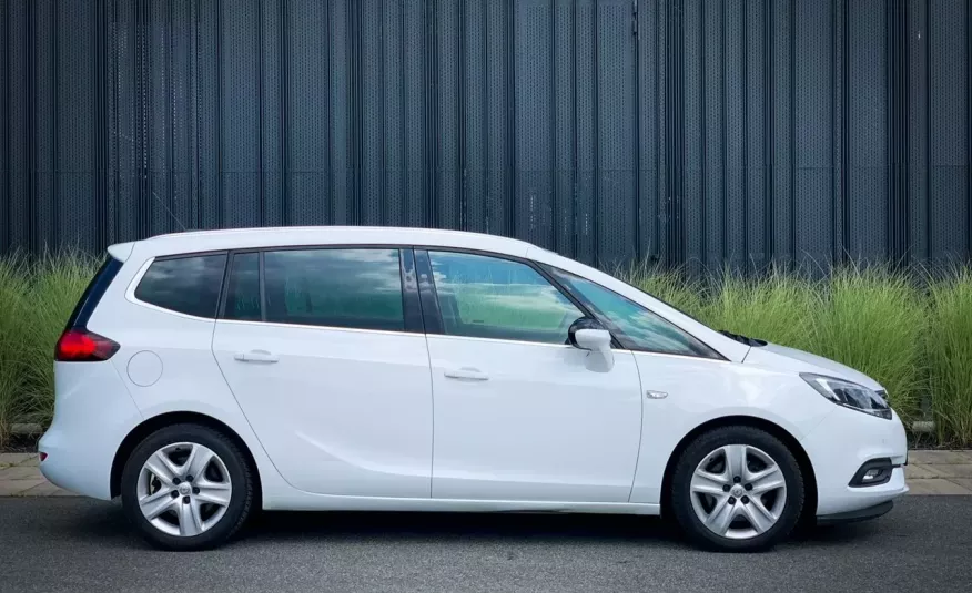 Zafira Opel Zafira 2.0 170 KM Faktura VAT 23% 7 osób zdjęcie 2
