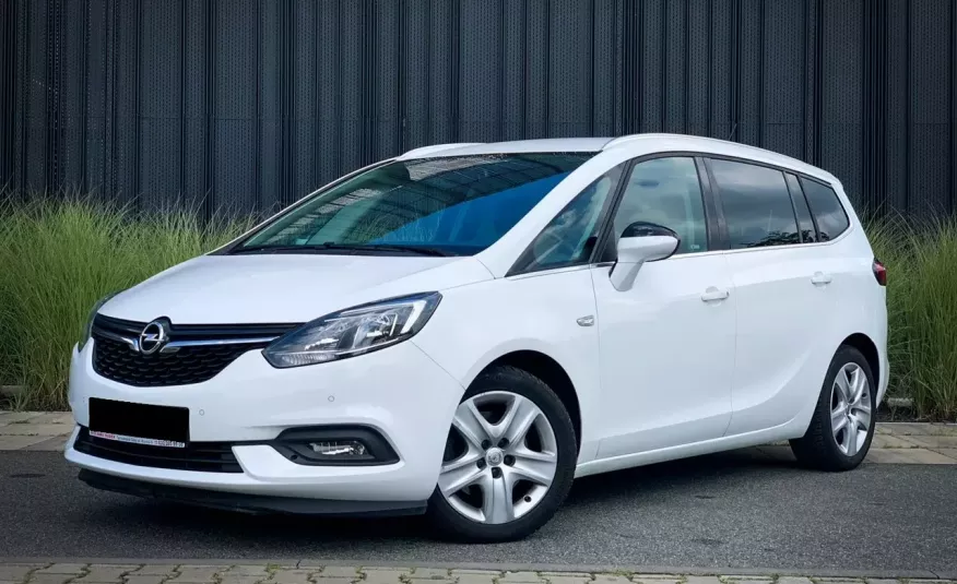 Zafira Opel Zafira 2.0 170 KM Faktura VAT 23% 7 osób zdjęcie 4
