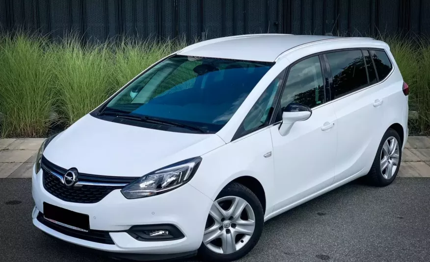 Zafira Opel Zafira 2.0 170 KM Faktura VAT 23% 7 osób zdjęcie 11