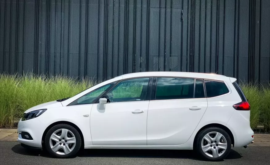 Zafira Opel Zafira 2.0 170 KM Faktura VAT 23% 7 osób zdjęcie 13
