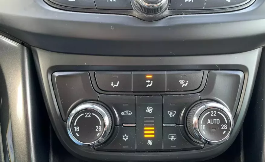 Zafira Opel Zafira 2.0 170 KM Faktura VAT 23% 7 osób zdjęcie 21