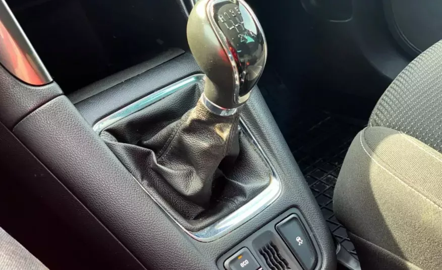 Zafira Opel Zafira 2.0 170 KM Faktura VAT 23% 7 osób zdjęcie 22