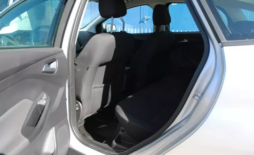 Focus Hatchback PlatiniumX 1, 5TDCi 120KM ASO Forda zdjęcie 8