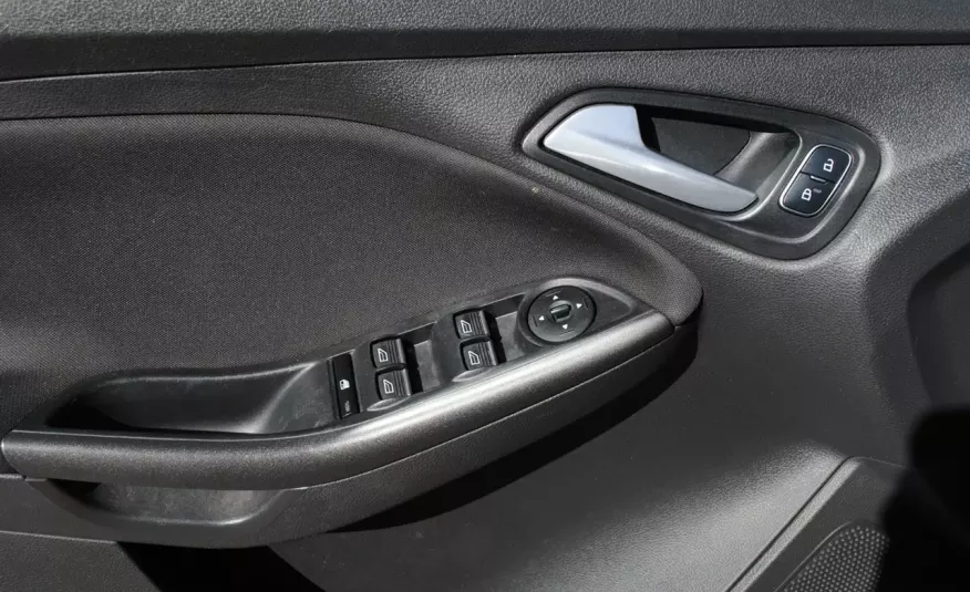 Focus Hatchback PlatiniumX 1, 5TDCi 120KM ASO Forda zdjęcie 11