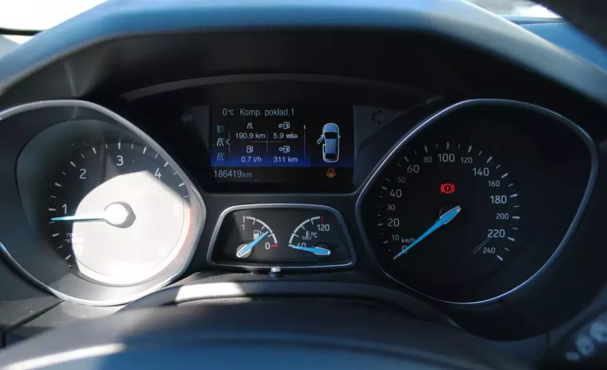 Focus Hatchback PlatiniumX 1, 5TDCi 120KM ASO Forda zdjęcie 12