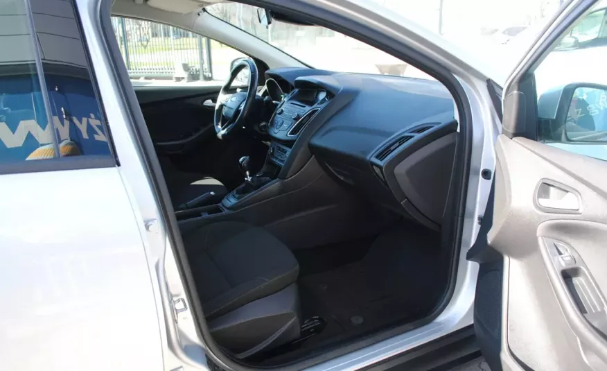 Focus Hatchback PlatiniumX 1, 5TDCi 120KM ASO Forda zdjęcie 17
