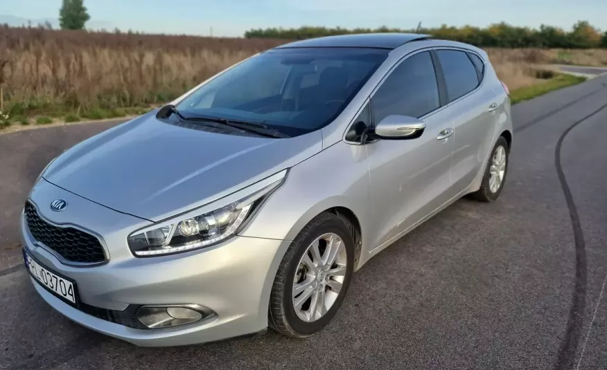 Cee'd Kia ceed 100tys.km Panorama dach zdjęcie 