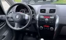 samochód osobowy Suzuki zdjęcie 16