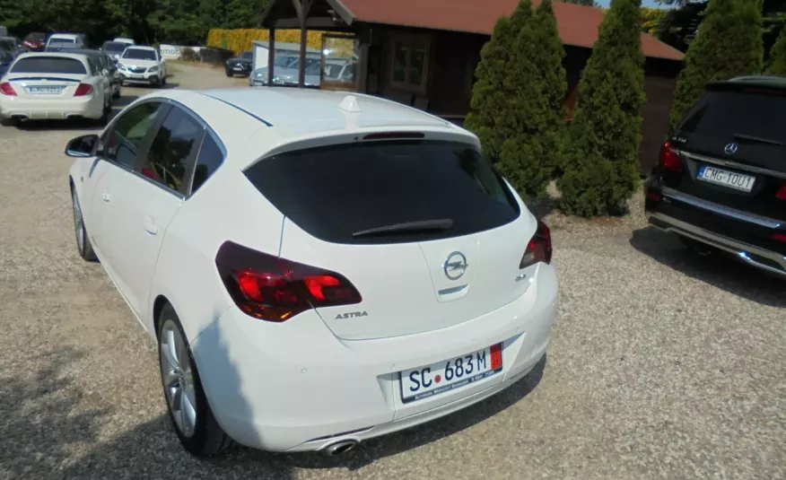 Opel Astra Bezwypadkowa , serwis, wyposażona 2.0 diesel, niski przebieg , 40 foto zdjęcie 6