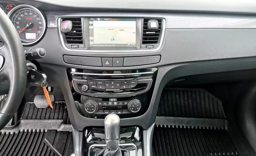 Peugeot 508 SW Diesel Panorama Zarejestrowany lift zdjęcie 15