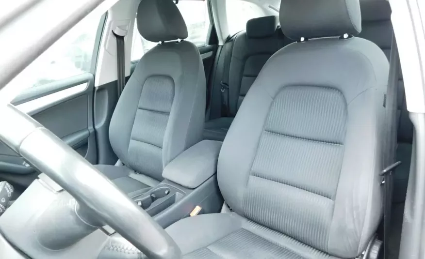 Audi A4 , oryginalny lakier, zadbany zdjęcie 9