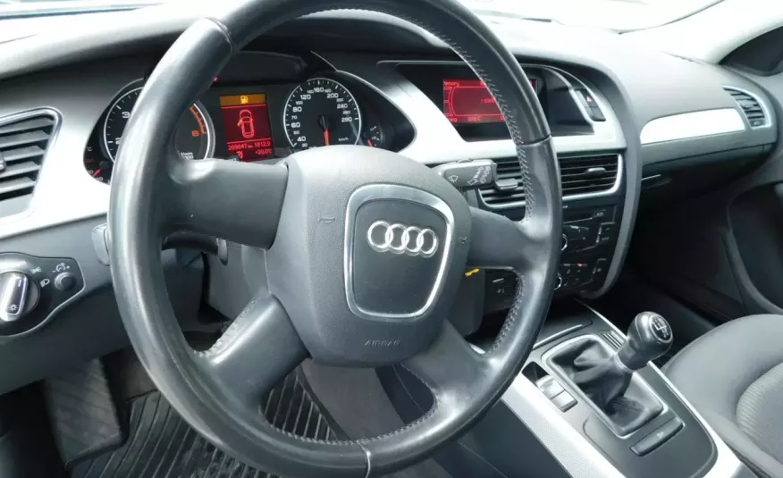 Audi A4 , oryginalny lakier, zadbany zdjęcie 14