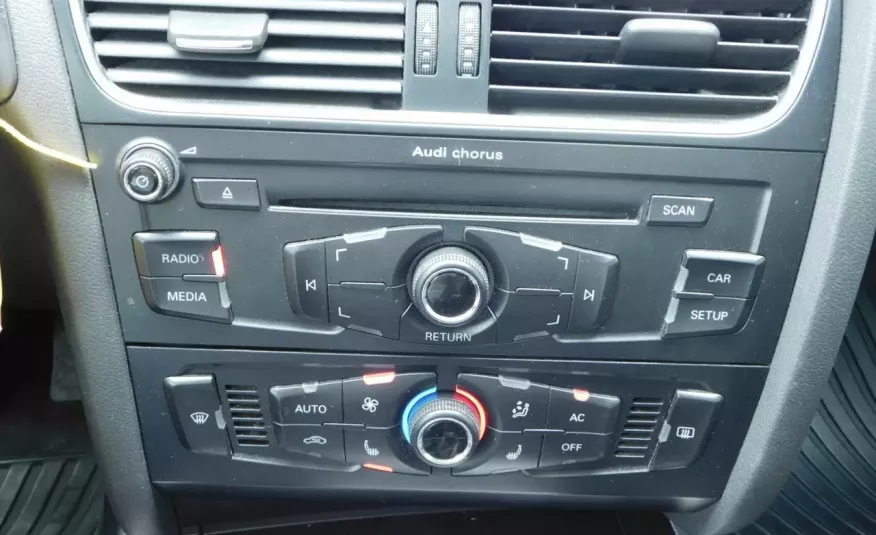 Audi A4 , oryginalny lakier, zadbany zdjęcie 15