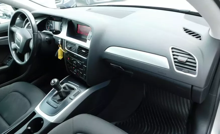 Audi A4 , oryginalny lakier, zadbany zdjęcie 21
