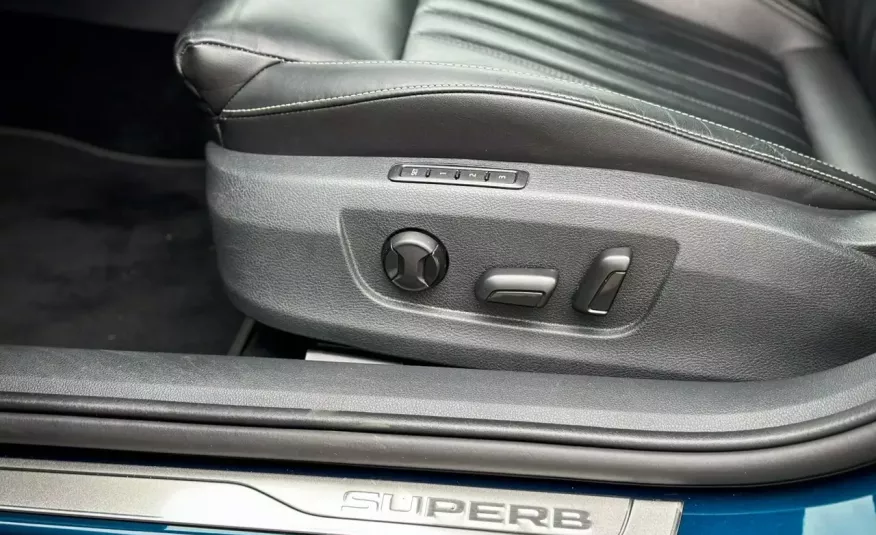 Skoda Superb LIFT Faktura VAT 23% Executive Virtual zdjęcie 8