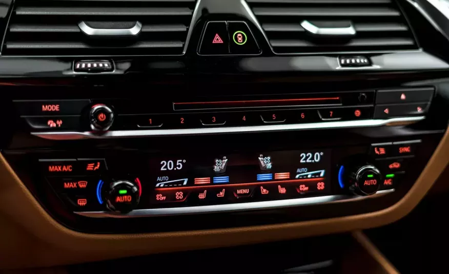 BMW 550 400KM salon PL bezwypadkowy H/K laser HUD wentylacja 20" zdjęcie 12