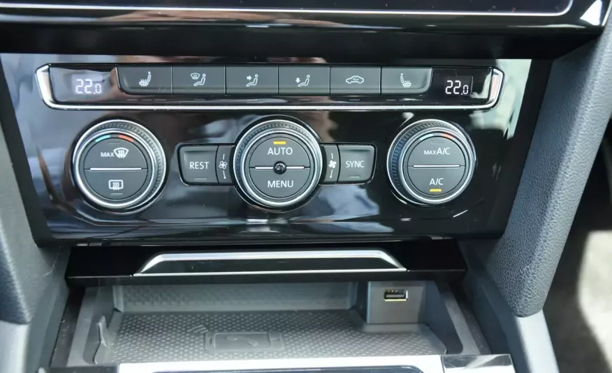 Volkswagen Arteon 2.0TDI 190KM DSG R-Line Kamery360 Hak Automat DCC Virtual 1-wł FV23 zdjęcie 11