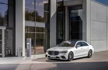 Mercedes Mercedes S 400 d 4-Matic AMG Line 9G-TRONIC