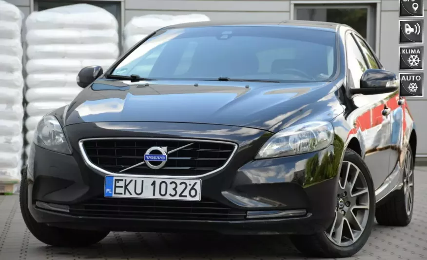 Volvo V40 Czarne Zarejestrwane 2.0D4 190KM Full LCD Navi Led zdjęcie 1