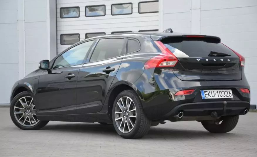 Volvo V40 Czarne Zarejestrwane 2.0D4 190KM Full LCD Navi Led zdjęcie 3