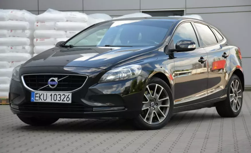 Volvo V40 Czarne Zarejestrwane 2.0D4 190KM Full LCD Navi Led zdjęcie 5