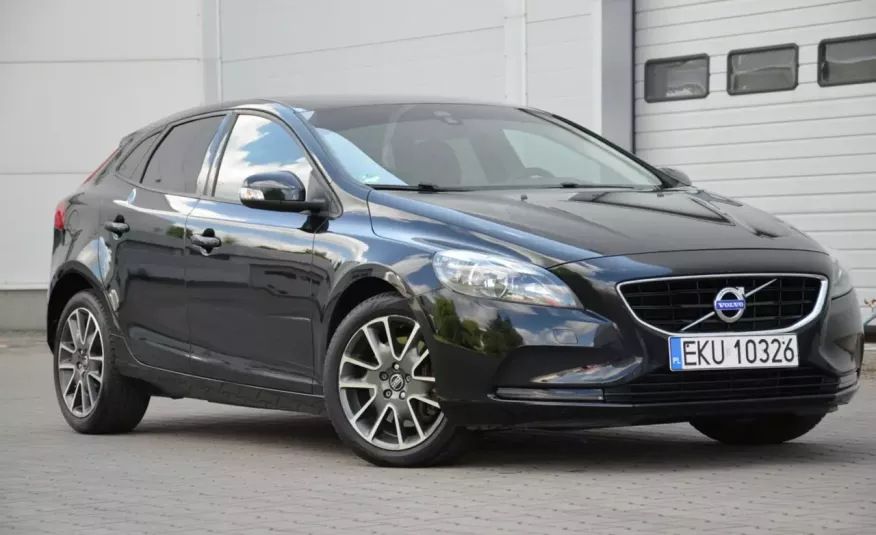 Volvo V40 Czarne Zarejestrwane 2.0D4 190KM Full LCD Navi Led zdjęcie 9