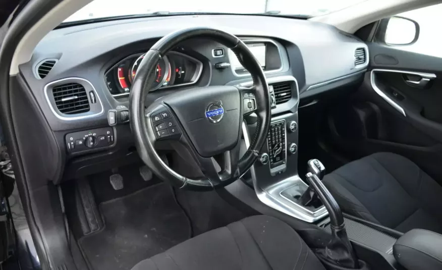 Volvo V40 Czarne Zarejestrwane 2.0D4 190KM Full LCD Navi Led zdjęcie 11