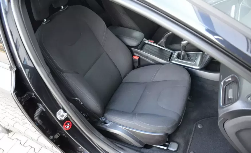Volvo V40 Czarne Zarejestrwane 2.0D4 190KM Full LCD Navi Led zdjęcie 13