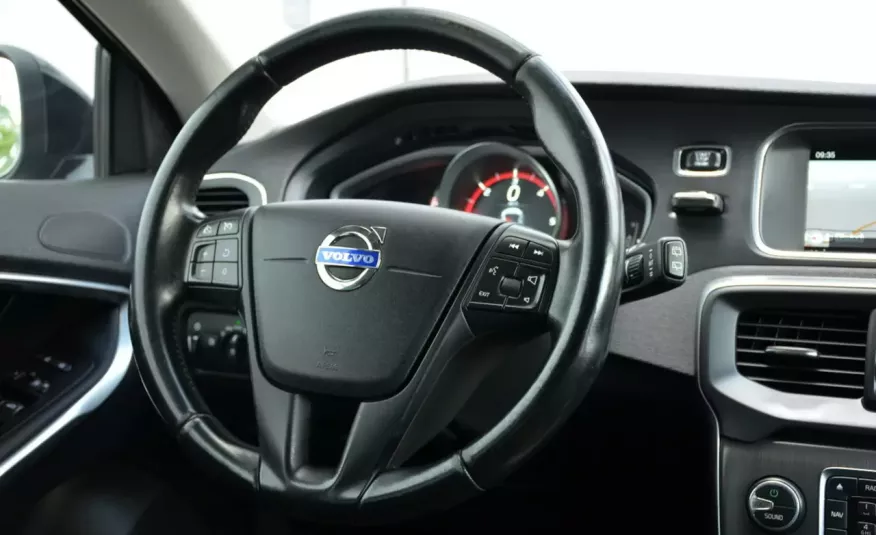 Volvo V40 Czarne Zarejestrwane 2.0D4 190KM Full LCD Navi Led zdjęcie 15