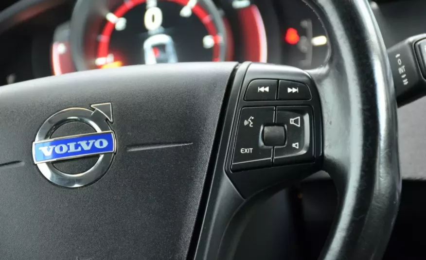 Volvo V40 Czarne Zarejestrwane 2.0D4 190KM Full LCD Navi Led zdjęcie 16