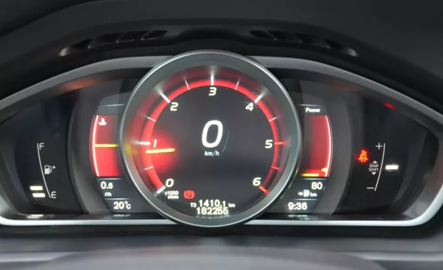 Volvo V40 Czarne Zarejestrwane 2.0D4 190KM Full LCD Navi Led zdjęcie 18