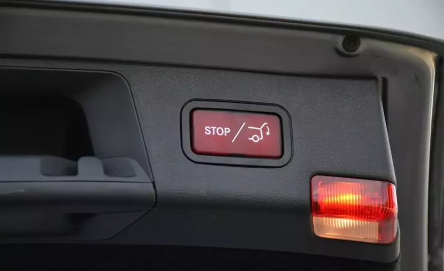 Mercedes C 220 Zarejestrowany 2.2CDI Avantgarde Lift Navi LED Grz.fotele Alu Gwara zdjęcie 2