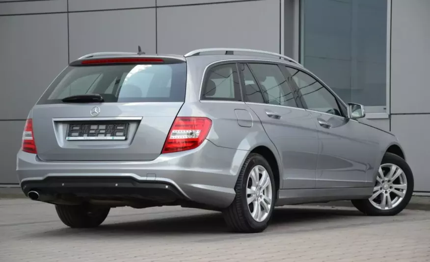 Mercedes C 220 Zarejestrowany 2.2CDI Avantgarde Lift Navi LED Grz.fotele Alu Gwara zdjęcie 5