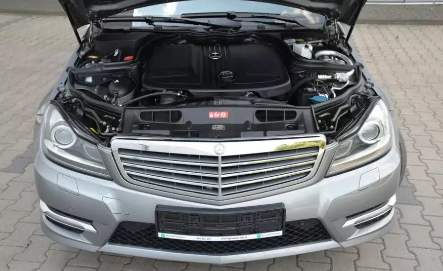 Mercedes C 220 Zarejestrowany 2.2CDI Avantgarde Lift Navi LED Grz.fotele Alu Gwara zdjęcie 6