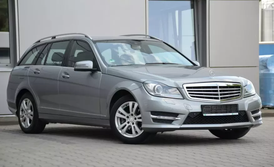 Mercedes C 220 Zarejestrowany 2.2CDI Avantgarde Lift Navi LED Grz.fotele Alu Gwara zdjęcie 7