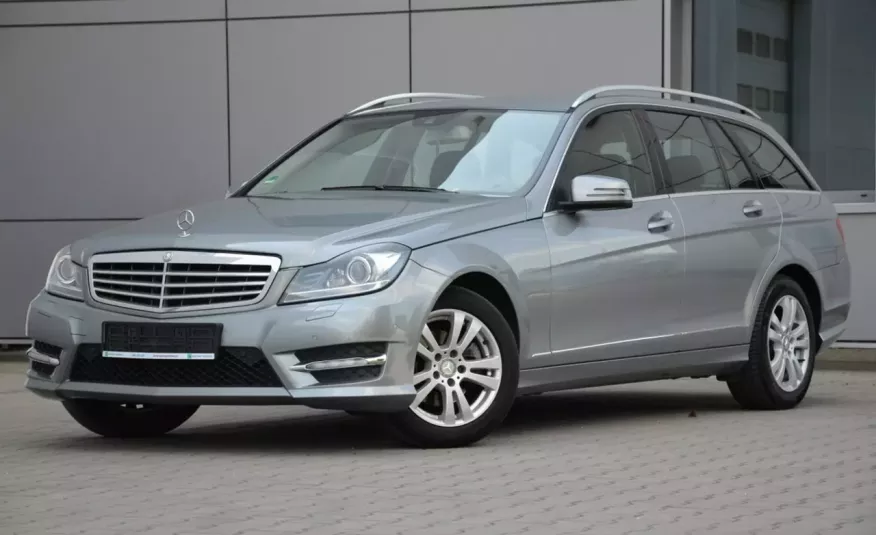 Mercedes C 220 Zarejestrowany 2.2CDI Avantgarde Lift Navi LED Grz.fotele Alu Gwara zdjęcie 8