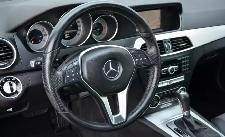 Mercedes C 220 Zarejestrowany 2.2CDI Avantgarde Lift Navi LED Grz.fotele Alu Gwara zdjęcie 12