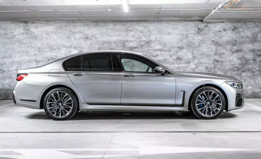 BMW 750 zdjęcie 2