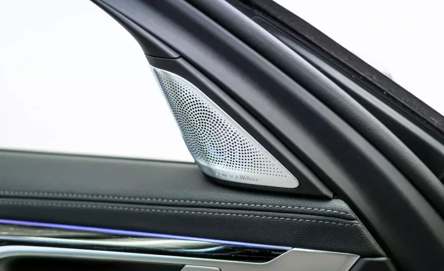 BMW 750 zdjęcie 8