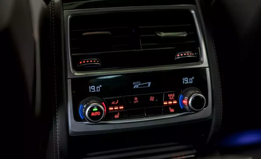 BMW 750 zdjęcie 11