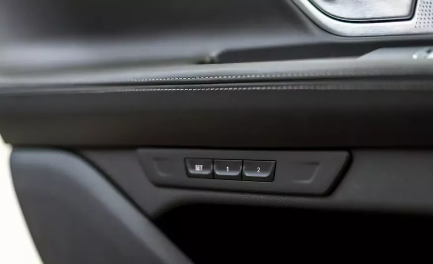 BMW 750 zdjęcie 12
