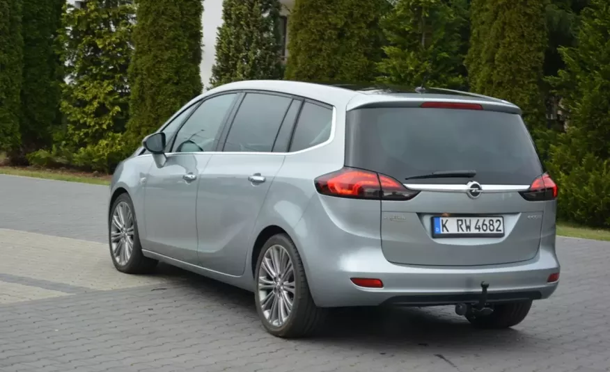 Opel Zafira 1.4T(140KM) bi-Xenon Ledy _Panorama z Niemiec 7-foteli zdjęcie 8