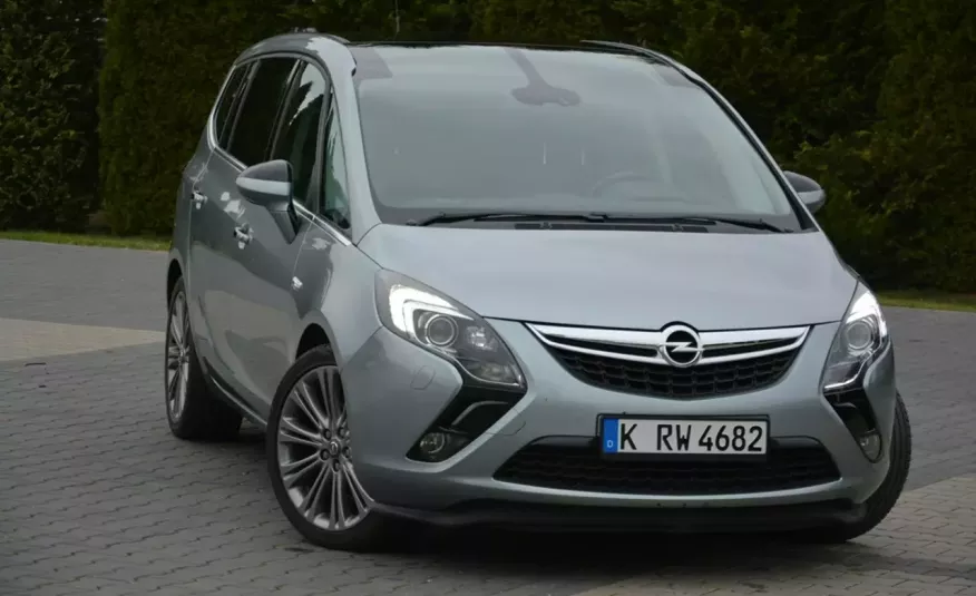 Opel Zafira 1.4T(140KM) bi-Xenon Ledy _Panorama z Niemiec 7-foteli zdjęcie 9