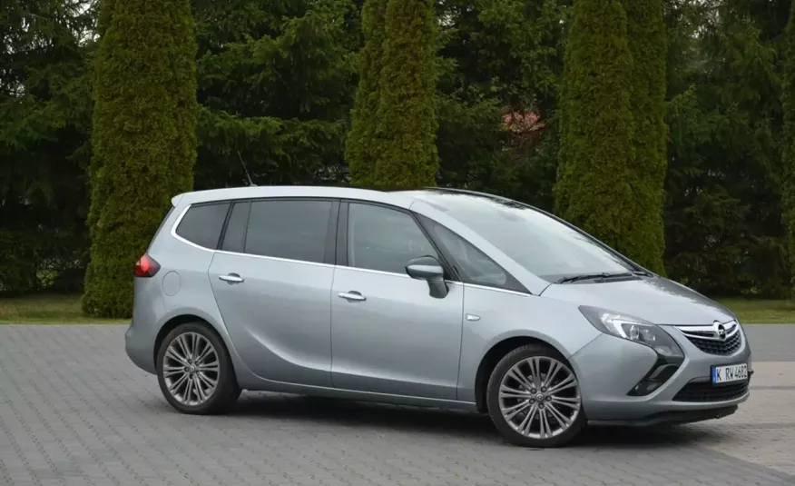 Opel Zafira 1.4T(140KM) bi-Xenon Ledy _Panorama z Niemiec 7-foteli zdjęcie 12