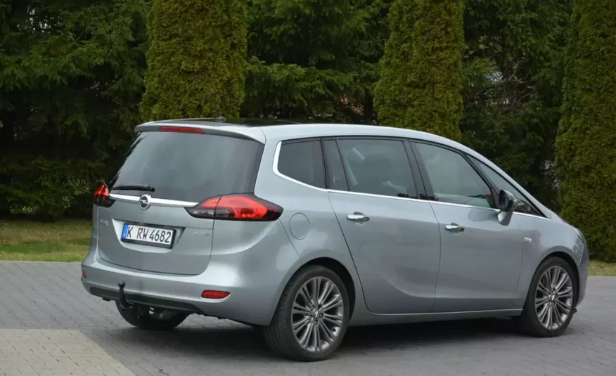 Opel Zafira 1.4T(140KM) bi-Xenon Ledy _Panorama z Niemiec 7-foteli zdjęcie 15
