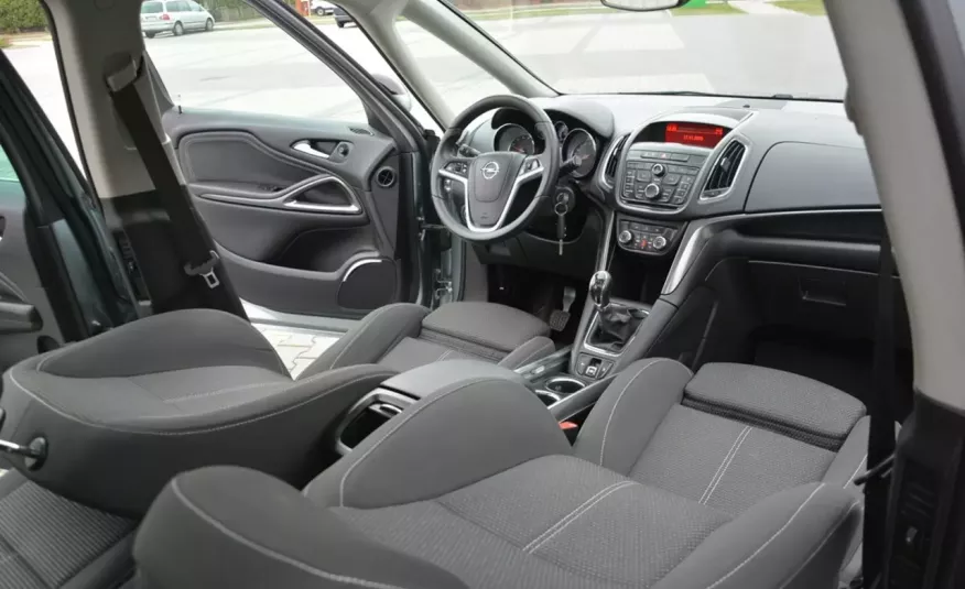 Opel Zafira 1.4T(140KM) bi-Xenon Ledy _Panorama z Niemiec 7-foteli zdjęcie 20