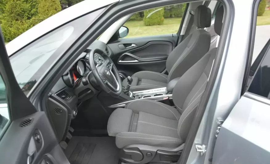 Opel Zafira 1.4T(140KM) bi-Xenon Ledy _Panorama z Niemiec 7-foteli zdjęcie 23