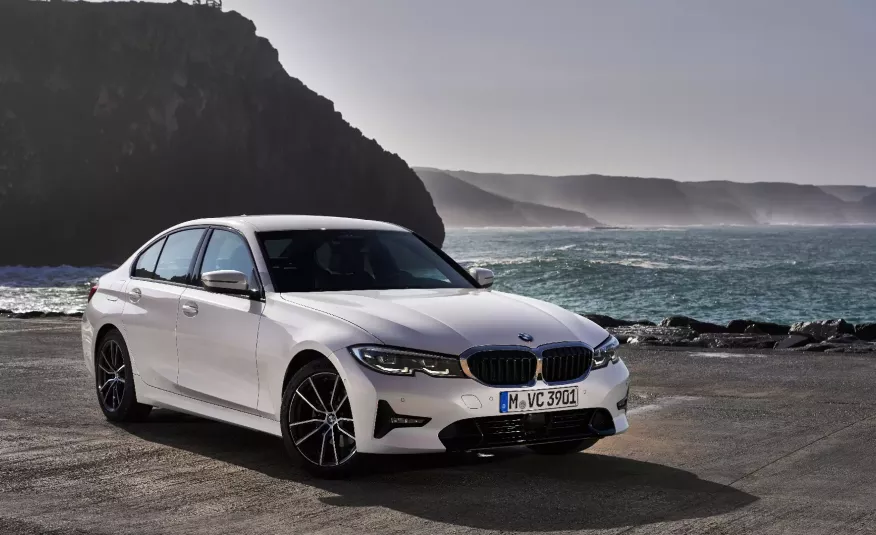 BMW 330i aut zdjęcie 1