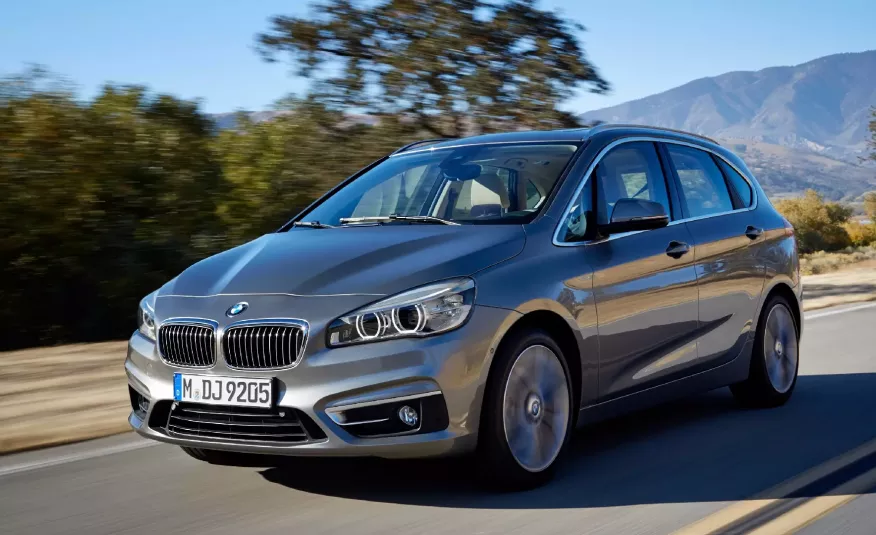 BMW 218i aut zdjęcie 1
