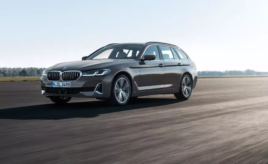 BMW 540i xDrive mHEV aut zdjęcie 1
